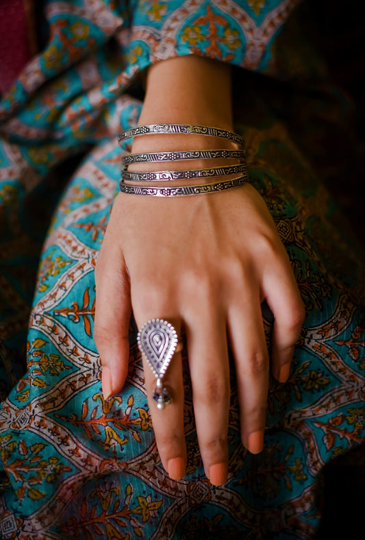 Avika - Silver Bangles (Pair)