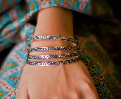 Avika - Silver Bangles (Pair)