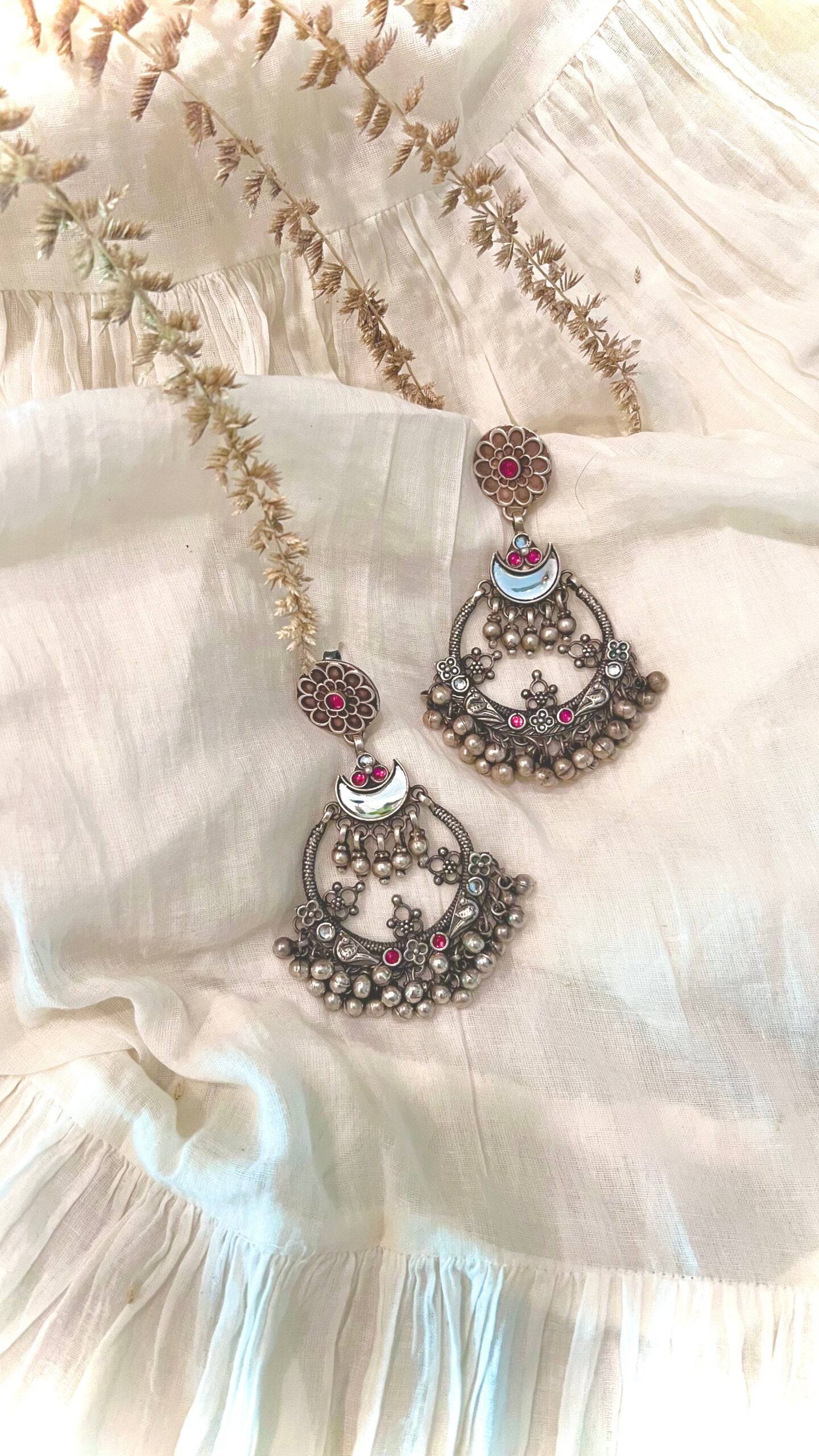 Jamuni : Celebrating the rich heritage of Indian jewelry with the radiant essence of Jamuni (Made to Order) *Price on Request